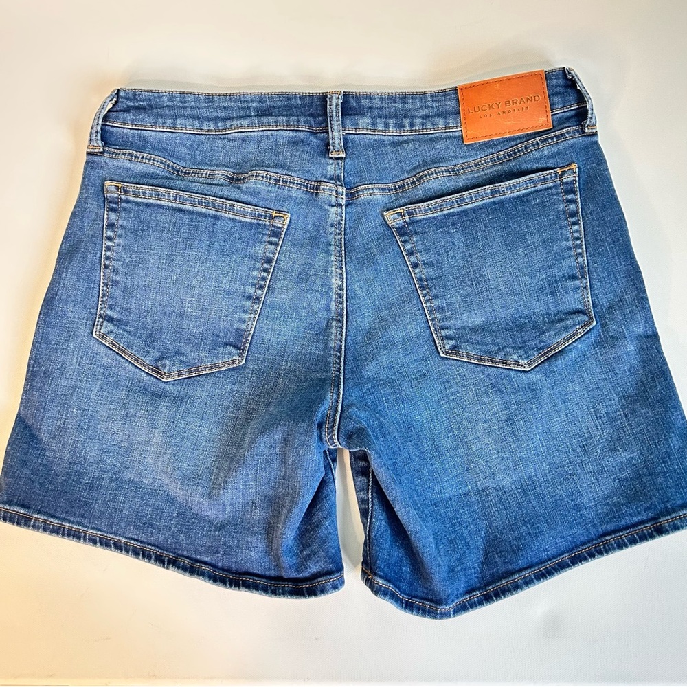 Lucky Brand Shorts Women's 12 Blue Denim Jeans Shorts The Roll Up - Picture 4 of 13